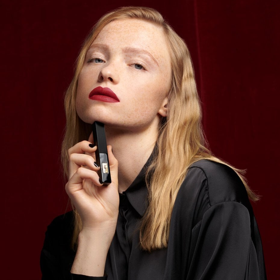 Yves Saint Laurent The Slim Velvet Radical Matte Lipstick in 309 Fatal Carmin (7.5ml) - Best Buy World Philippines